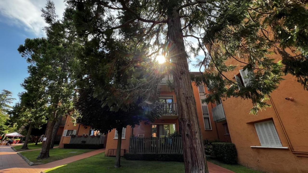 Easy Apartments Peschiera Peschiera del Garda Exterior photo